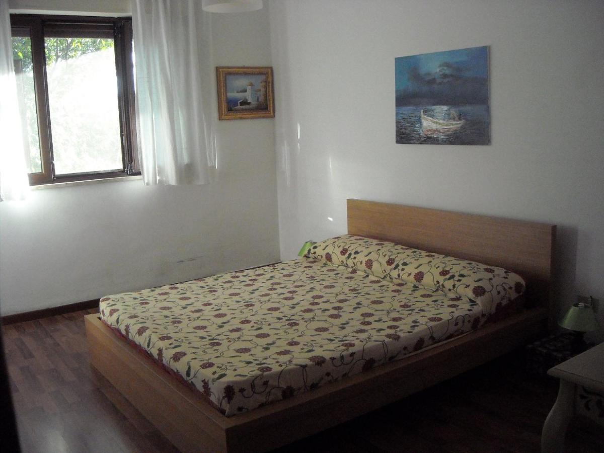 Apartment In A Villa A Монделло Экстерьер фото