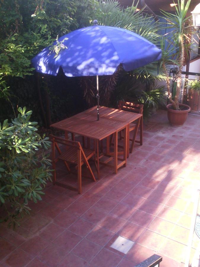 Apartment In A Villa A Монделло Экстерьер фото
