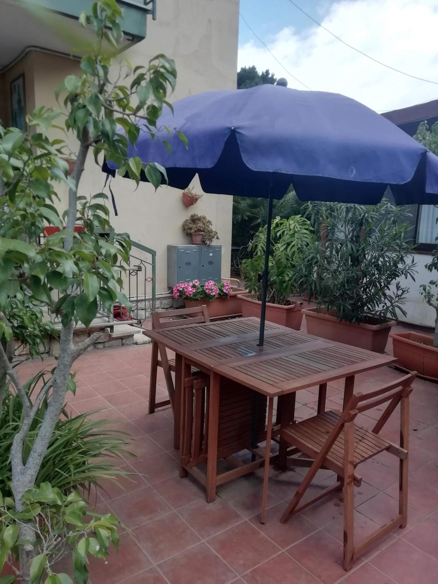 Apartment In A Villa A Монделло Экстерьер фото